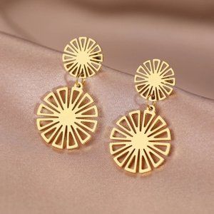 High Quality Stainless Steel Beautiful Vintage Delicate Sunflower Earrings